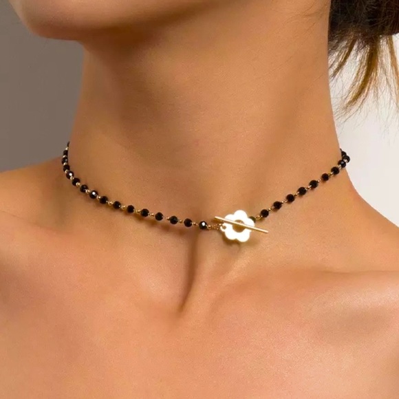 💎RESTOCK💎 Black onyx and gold choker, necklace w flower & bar toggle closure - Picture 2 of 2